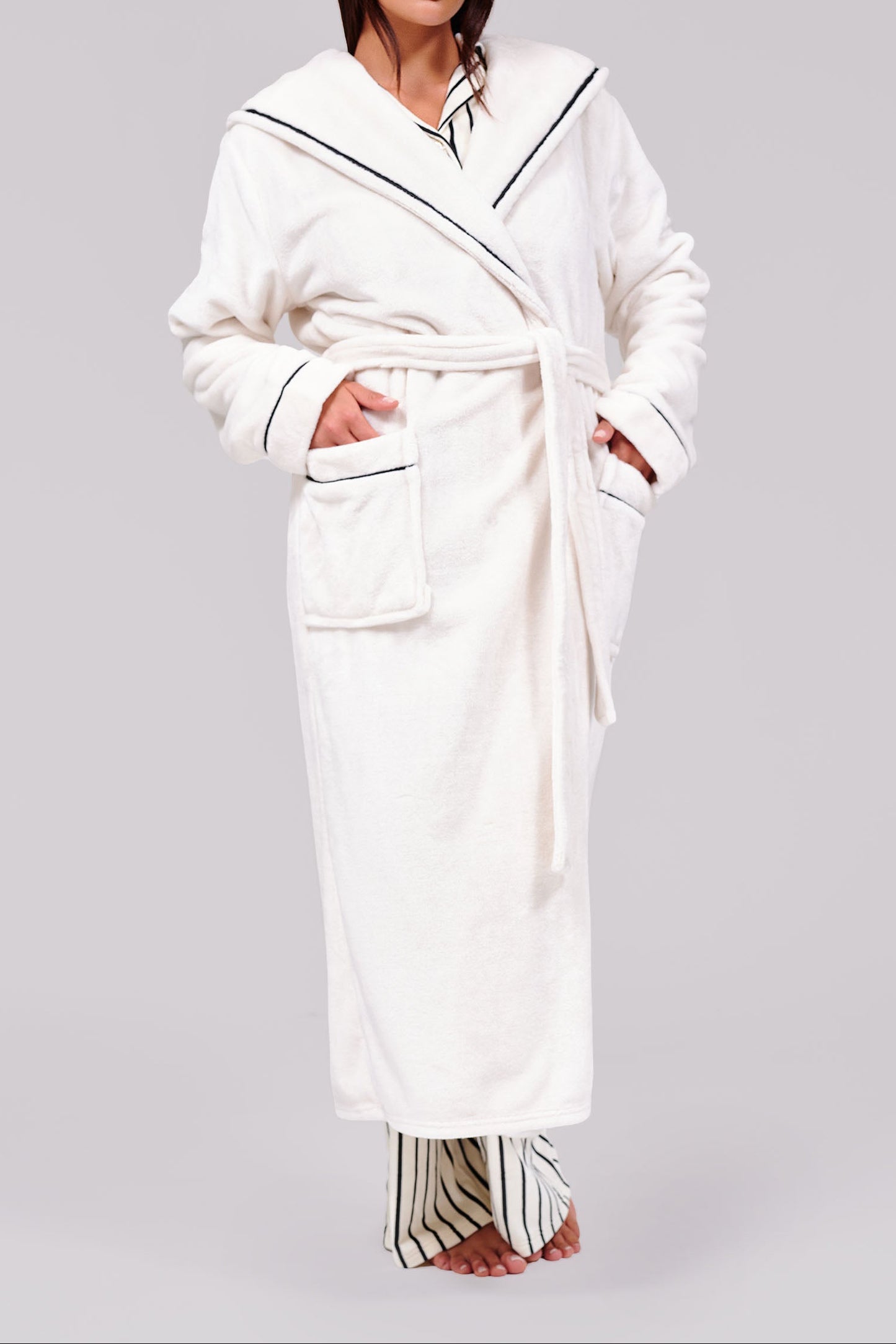 PRE-ORDER - White Contrast Dressing Gown - 796047