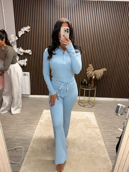 APRIL 1/4 Zip Lounge