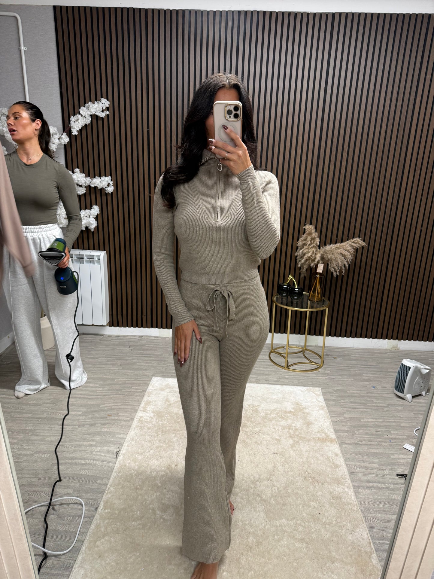 APRIL 1/4 Zip Lounge