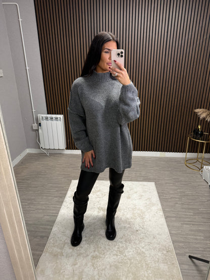 MADDIE - Oversized Soft Knit Jumper