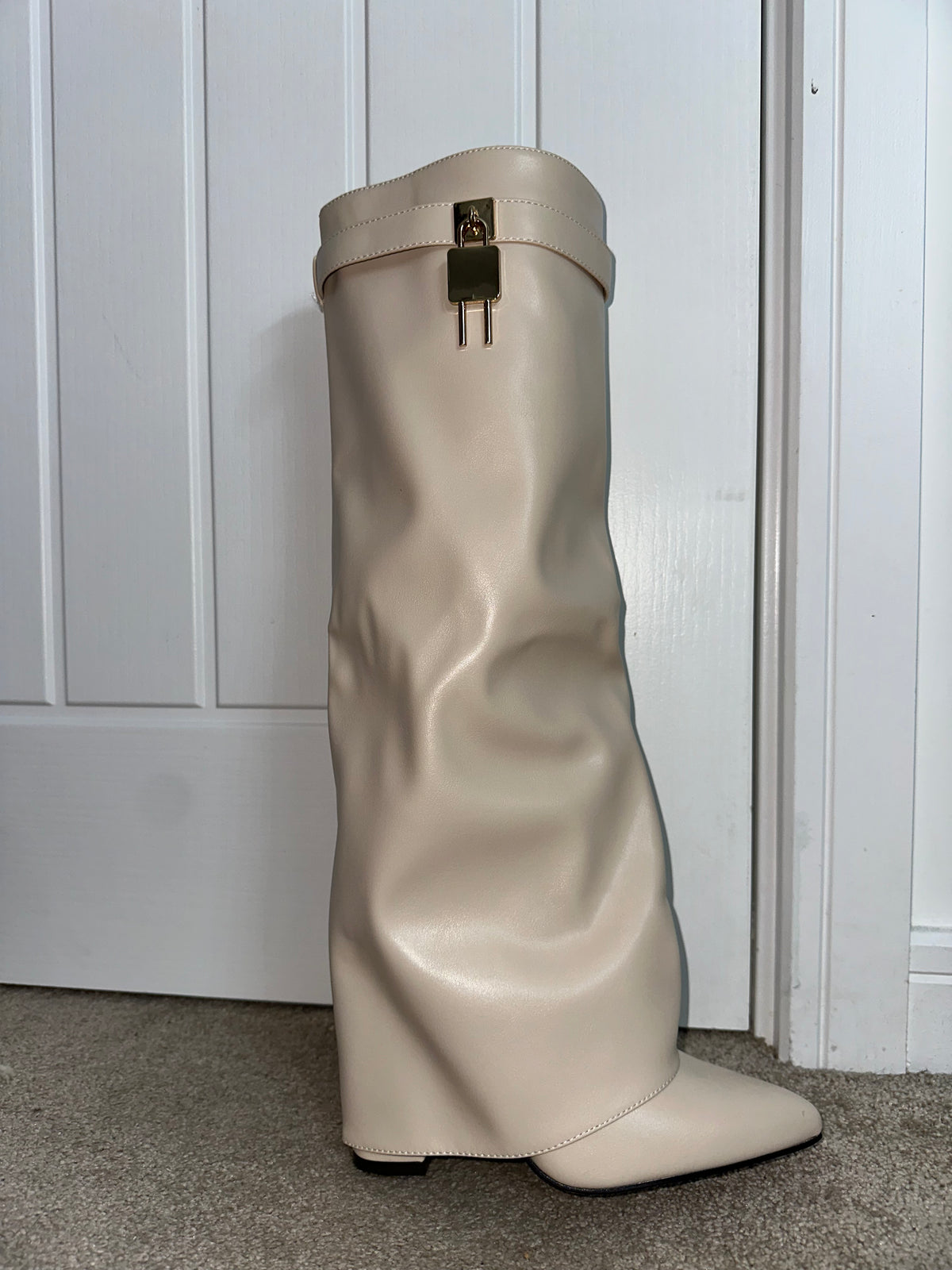 Long Heel Boot - Lock Details