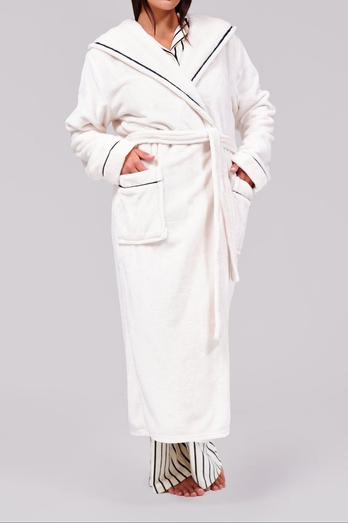 PRE-ORDER - White Contrast Dressing Gown - 796047
