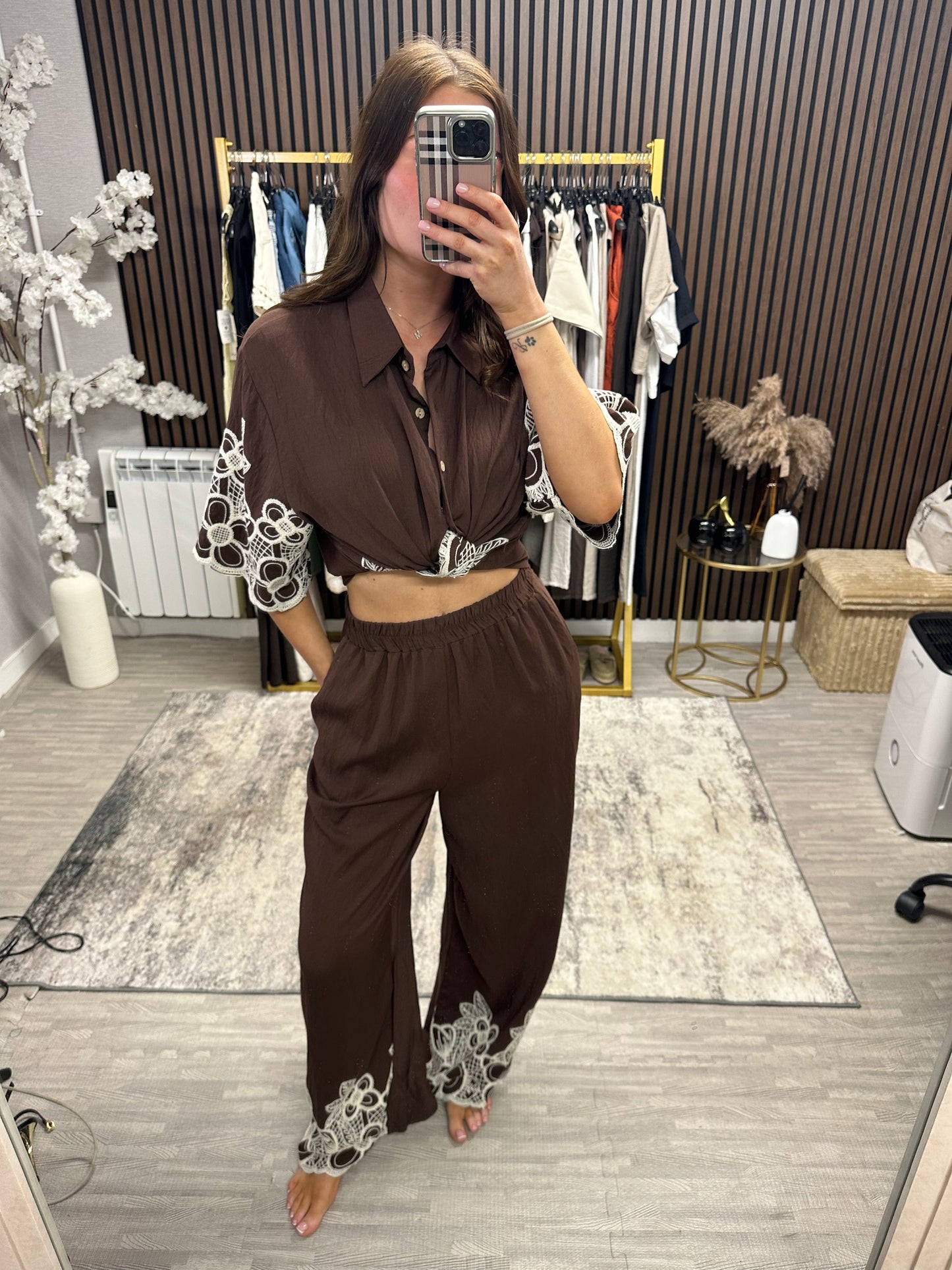 VIENNA Embroidered Set