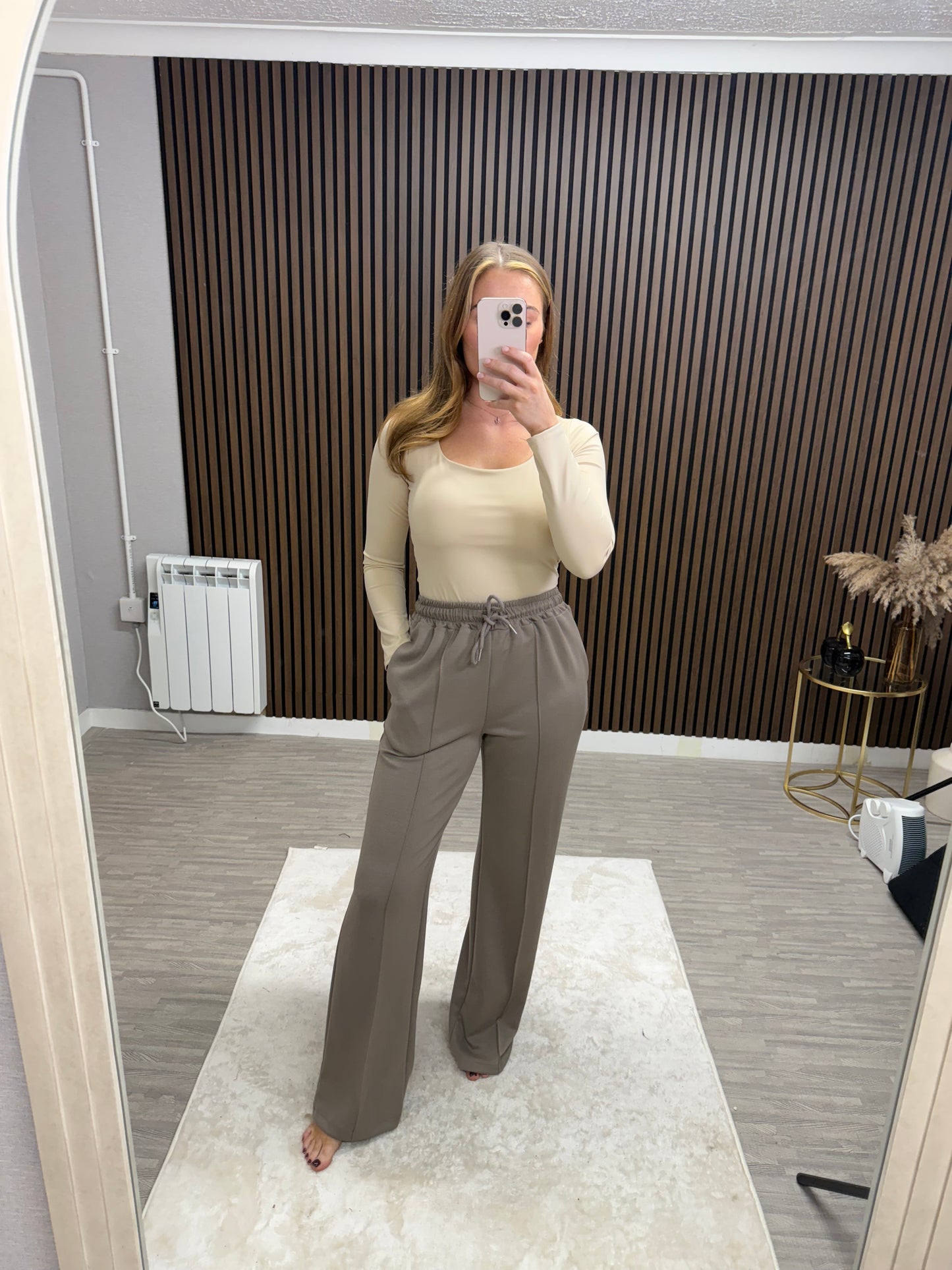 CLARE - Basic Scoop Neck Long Sleeve Top